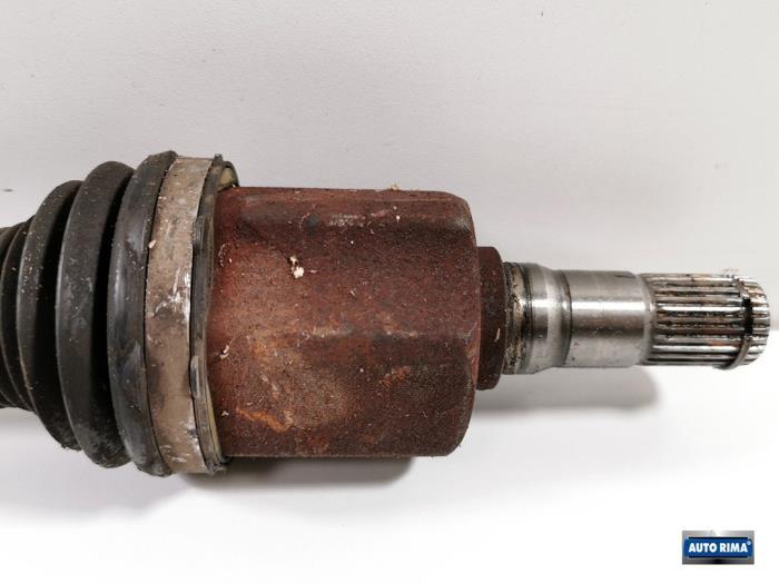 Aandrijfas links-voor van een Volvo V40, Gebruikt, -, -, Ophalen of Verzenden