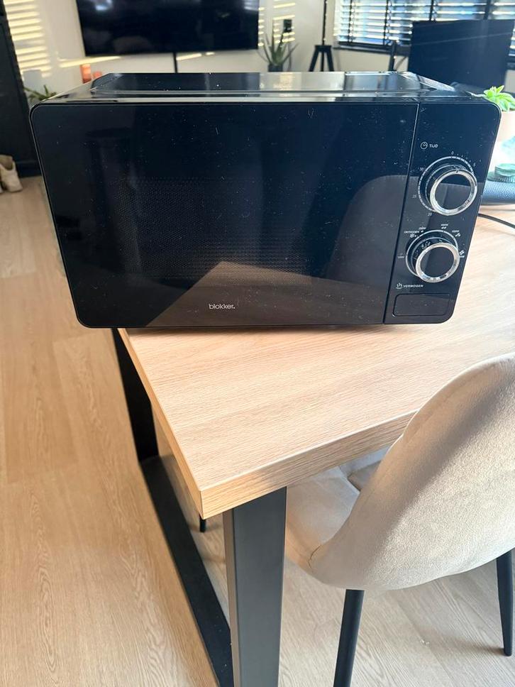 Blokker Magnetron - Zo goed als nieuw, Witgoed en Apparatuur, Magnetrons, Zo goed als nieuw, Vrijstaand, Magnetron, Oven, Draaiplateau