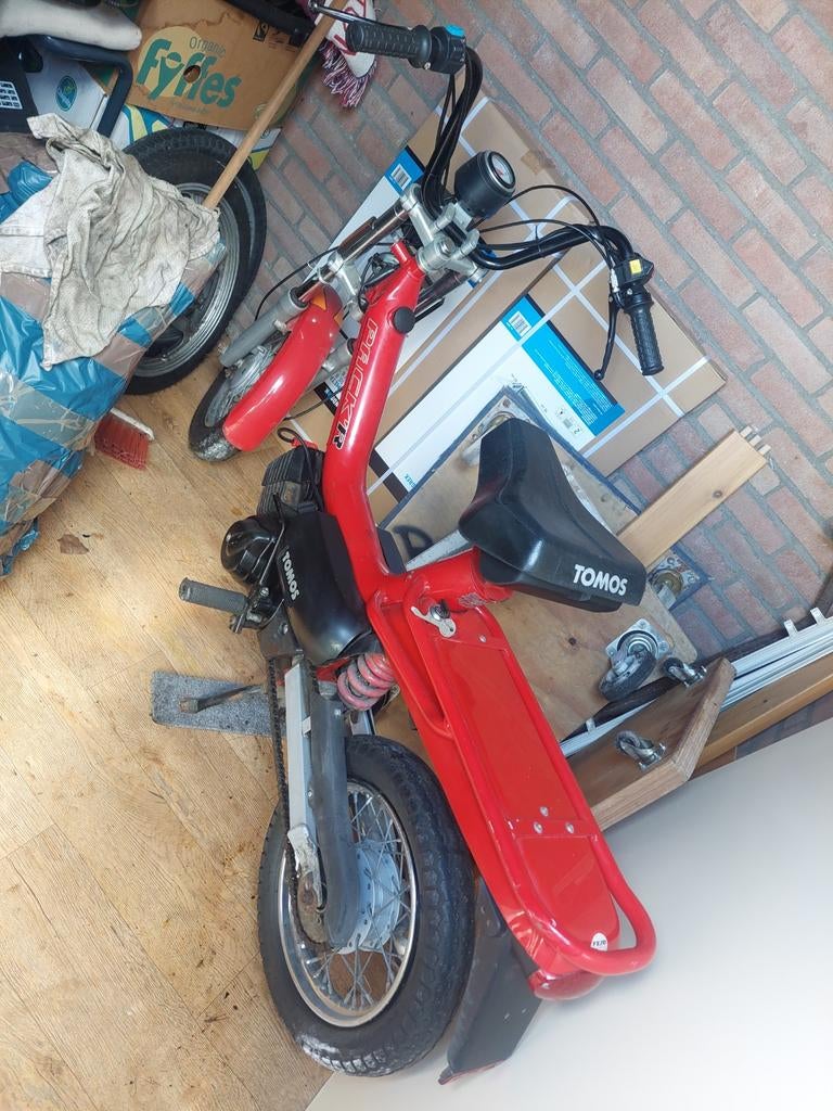 Tomos Pack'r Bromfiets - Rood, Fietsen en Brommers, Ophalen, Gebruikt, Overige modellen