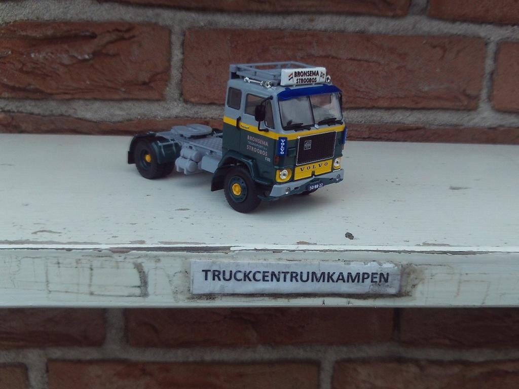 WSI  Volvo  F88  4 x 2  van  Bronsema - Transport., Ophalen of Verzenden, Nieuw, Bus of Vrachtwagen, Wsi