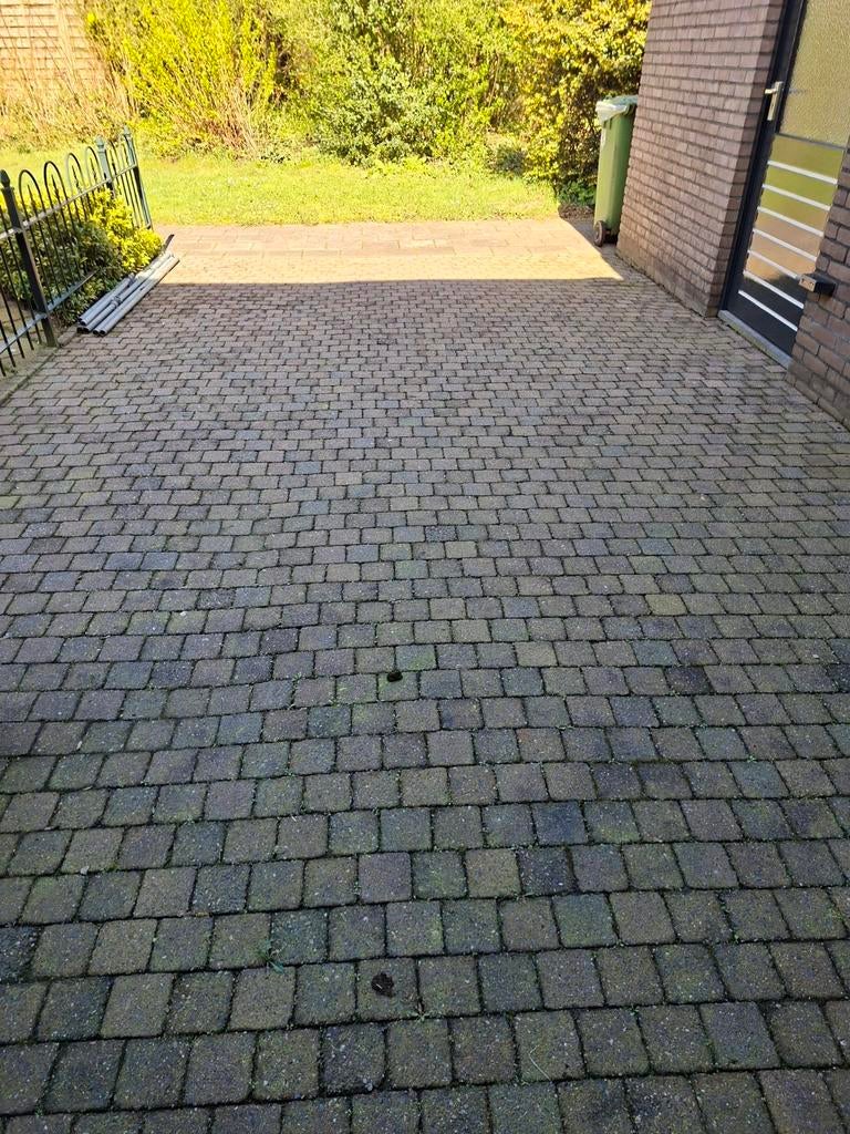 Gratis op te halen: 25 m2 tuintegels (koppelstones), Ophalen, Gebruikt, Beton, Terrastegels