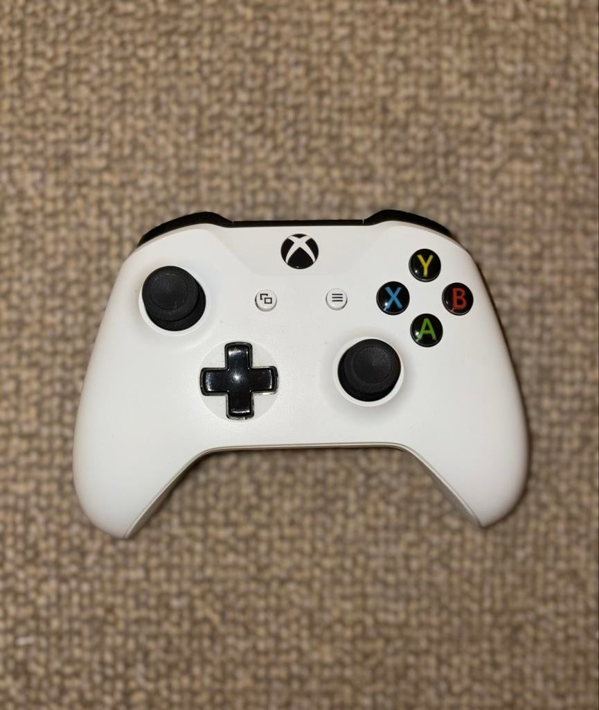 Xbox One Controller - Wit, Gebruikt, Ophalen of Verzenden, Xbox One, Controller
