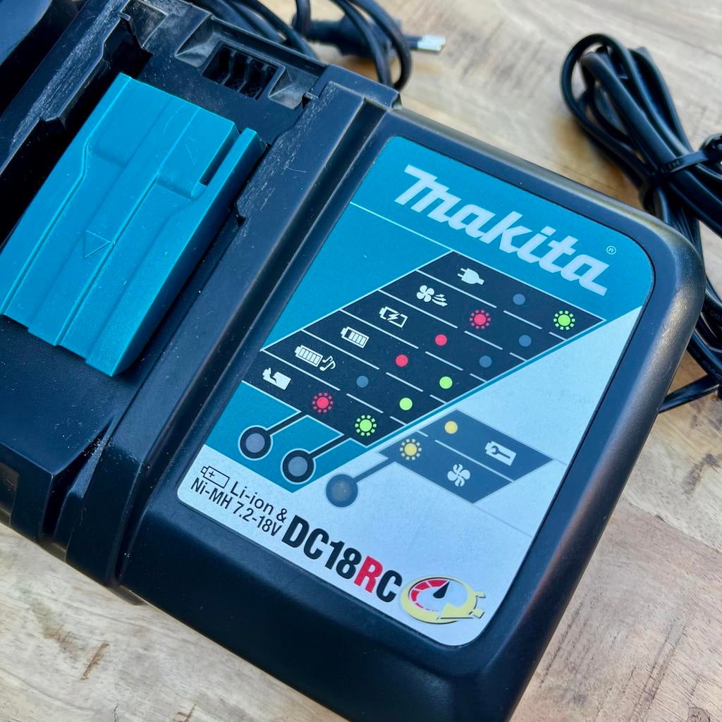Makita DC18RC Oplader, Ophalen of Verzenden, Zo goed als nieuw, Overige typen
