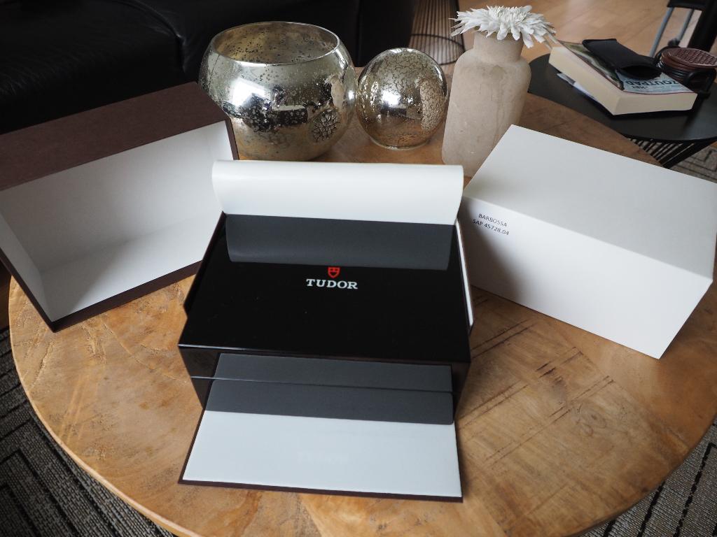 Tudor Doos / Box  ( Tudor black bay ) Origineel, Overige merken, Staal, Polshorloge, Ophalen of Verzenden