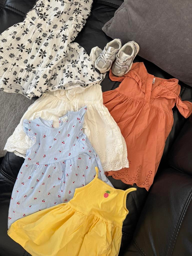 Gratis maat 80 meisjes jurken, Ophalen of Verzenden, Zo goed als nieuw