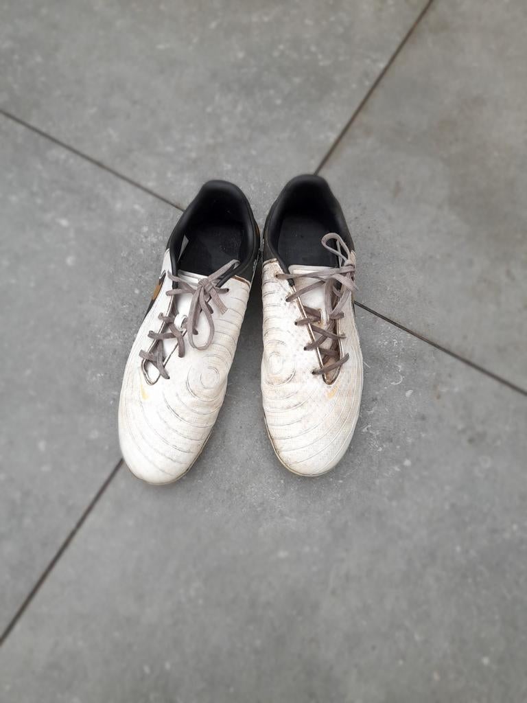 Nike voetbalschoenen maat 41 - Weinig gedragen, Ophalen of Verzenden, Zo goed als nieuw, Schoenen