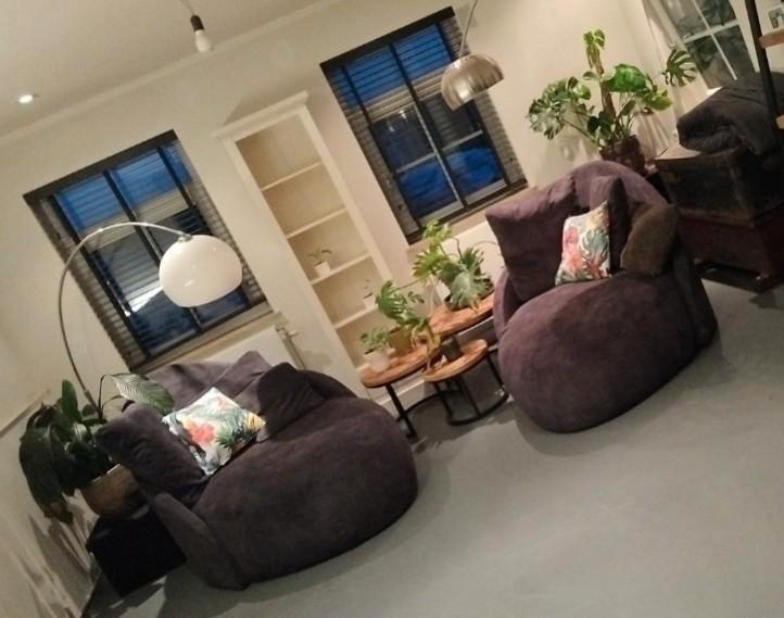 2st Toya lounge, Huis en Inrichting, Banken | Complete zithoeken, Zo goed als nieuw, Ophalen