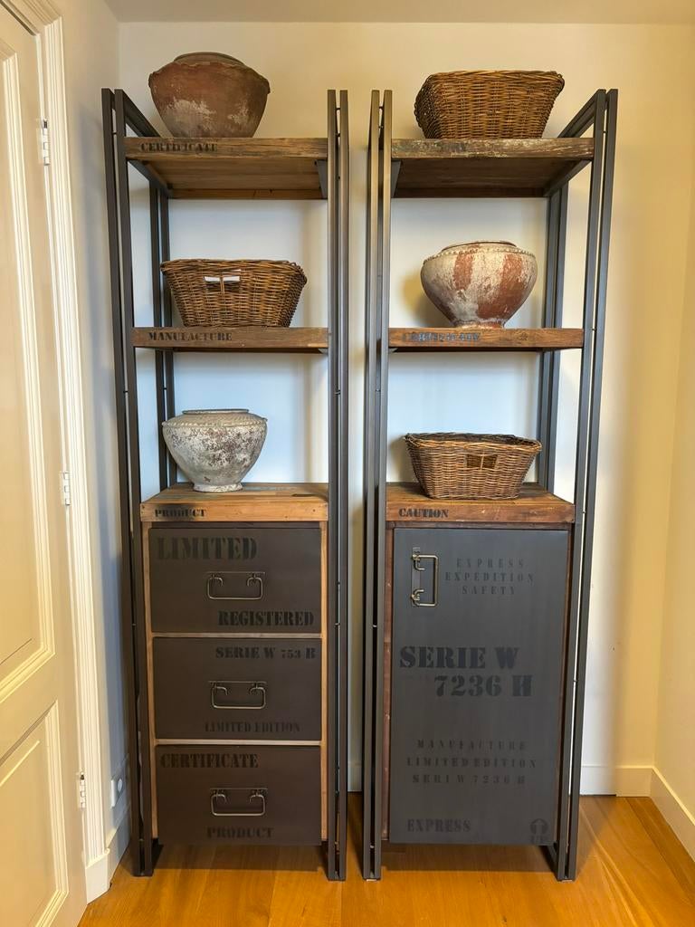 Kasten, industriële stijl, Huis en Inrichting, Kasten | Overige, Ophalen of Verzenden, Zo goed als nieuw