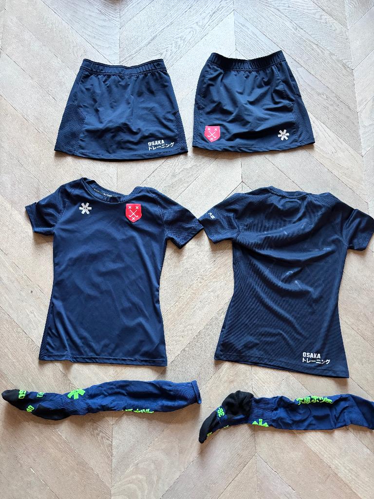Osaka hockeyrokje maat 12–14 donkerblauw – zo goed als nieuw, Sport en Fitness, Hockey, Ophalen of Verzenden, Zo goed als nieuw