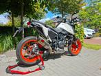 KTM Duke 690 - Akrapovic Uitlaat bomvol!, Motoren, Motoren | KTM, Motorrijbewijs A, Particulier, ABS, 1 cilinder