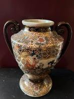 Porseleinen Satsuma vaas met handgeschilderde decoraties, Antiek en Kunst, Ophalen of Verzenden