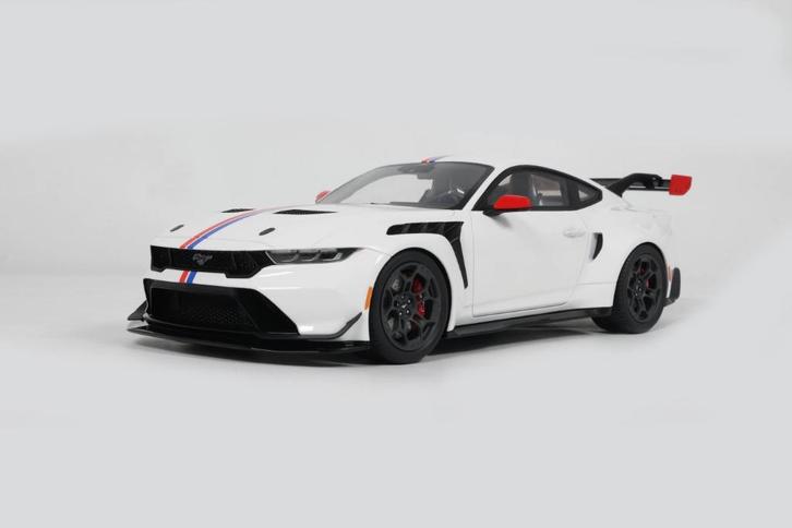 1:18 Ford Mustang GTD - Spirit of America - 2025 - GT956, Hobby en Vrije tijd, Modelauto's | 1:18, Nieuw, Auto, Overige merken