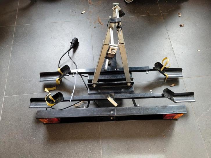 Fietsendrager classic/hes, Auto diversen, Fietsendragers, Gebruikt, Trekhaakdrager, 2 fietsen, Ophalen of Verzenden