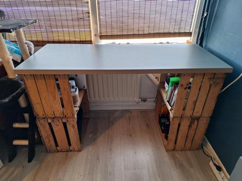 Bureau 140  60, Huis en Inrichting, Bureaus, Zo goed als nieuw, Ophalen