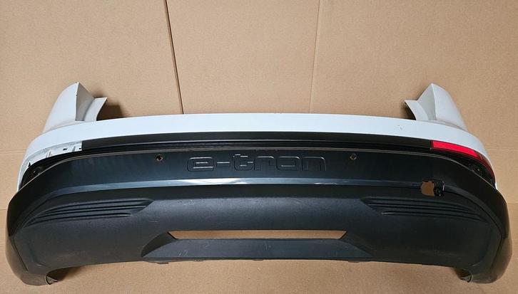 Achterbumper Audi Q4 89E E-TRON 40 ORGINEEL BUMPER 4xPDC, Auto-onderdelen, Carrosserie en Plaatwerk, Bumper, Audi, Achter, Gebruikt