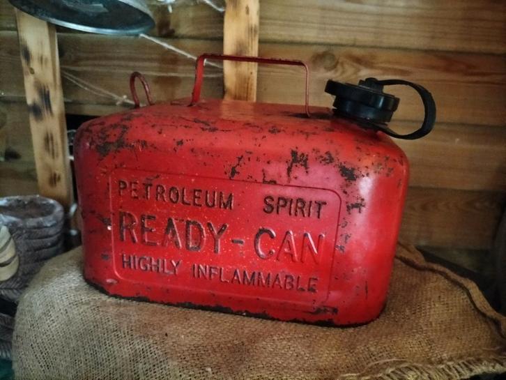Vintage Ready-Can Jerrycan - Petroleum Spirit, Antiek en Kunst, Curiosa en Brocante, Ophalen of Verzenden