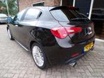 Alfa Romeo Giulietta 1.4 T Distinctive Automaat, Auto's, Alfa Romeo, Stof, Zwart, 4 cilinders, Zwart