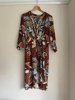 Mooie bruine jurk met print Norah maat 40 knielengte, Maat 38/40 (M), Bruin, Ophalen of Verzenden, Zo goed als nieuw