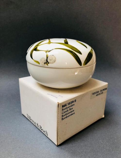 Villeroy & Boch Winter Flower, bonbon schaaltje, mistletoe, Verzamelen, Porselein, Kristal en Bestek, Zo goed als nieuw, Bord of Schaal