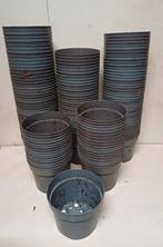 Kweekpotten 2 liter, Kunststof, Gebruikt, Info@krimpen.nl, Molenstraat 42
4758 AB Standdaarbuiten
Nederland