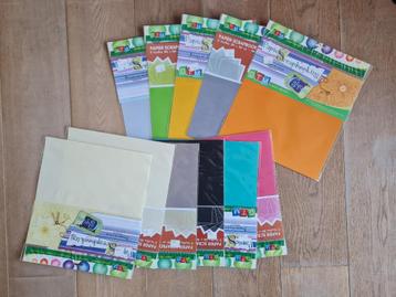 11 verpakkingen met verschillende kleuren kalkpapier (OP=OP) beschikbaar voor biedingen