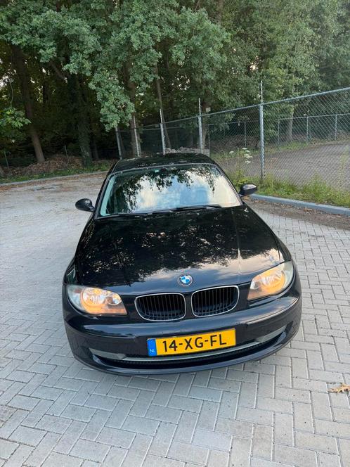 BMW 1-Serie 1.6 116I 2007 Zwart, Auto's, BMW, Particulier, 1-Serie, Airbags, Airconditioning, Apple Carplay, Boordcomputer, Elektrische buitenspiegels