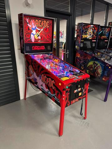 Prachtige flipperkast Stern AC DC Luci Pinball beschikbaar voor biedingen