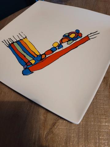 Groot bord, serveerschaal.  beschikbaar voor biedingen