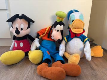 Mickey en vrienden knuffels uit Disneyland Parijs beschikbaar voor biedingen