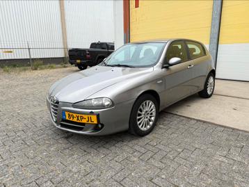 Alfa Romeo 147 1.6 T.spark Airco/Nieuw Apk 105 Pk 5DR 2007 beschikbaar voor biedingen