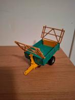 Britains kippertje met strorekken, Hobby en Vrije tijd, Modelauto's | 1:32, Ophalen of Verzenden, Gebruikt, Tractor of Landbouw