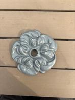 Gietijzeren brocante muurankers / muurrozetten, Doe-het-zelf en Verbouw, IJzerwaren en Bevestigingsmiddelen, Ophalen of Verzenden