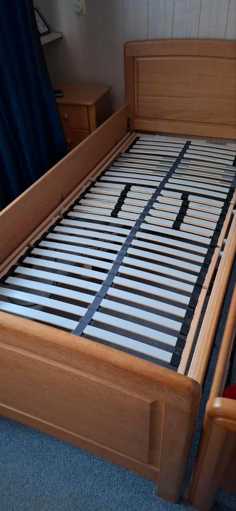Seniorenbed nachtkastje met elektrische lattenbodem, Huis en Inrichting, Slaapkamer | Bedden, Gebruikt, Tweepersoons, 160 cm, 200 cm