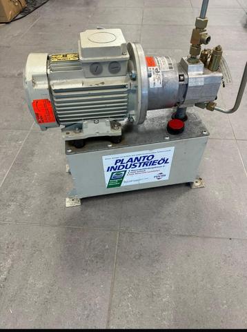 Hydrauliek unit beschikbaar voor biedingen