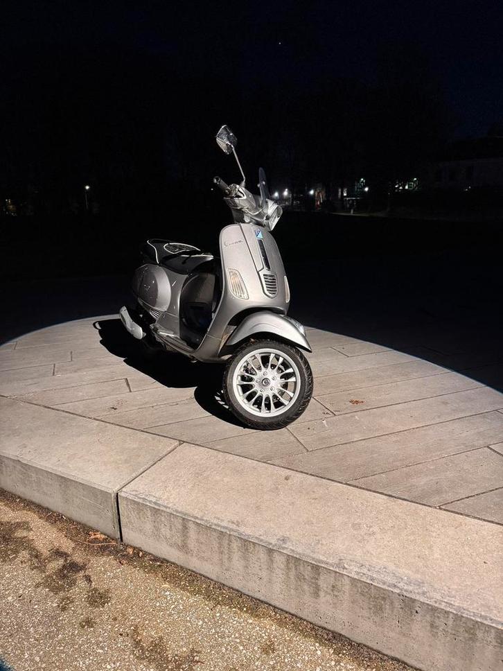 vespa s50 2t, Fietsen en Brommers, Scooters | Vespa, Gebruikt, Vespa LX, Benzine, Ophalen