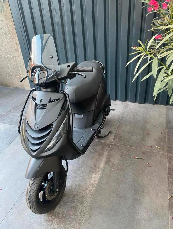 Zip 4 takt 50cc, Fietsen en Brommers, Scooters | Piaggio, Gebruikt, Zip, Maximaal 45 km/u, Benzine, Ophalen