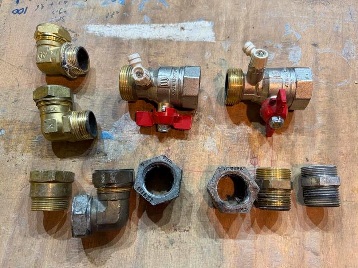 kogelkraan 1 1/4" binnen/buitendraad, aftappunt, koppelingen, Doe-het-zelf en Verbouw, Buizen en Afvoer, Zo goed als nieuw, Overige typen