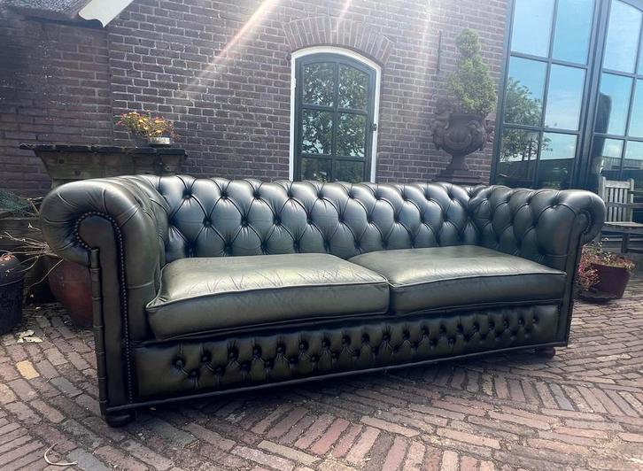 Chesterfield Bank - Oud Groen Leer, Antiek en Kunst, Antiek | Meubels | Stoelen en Banken, Ophalen