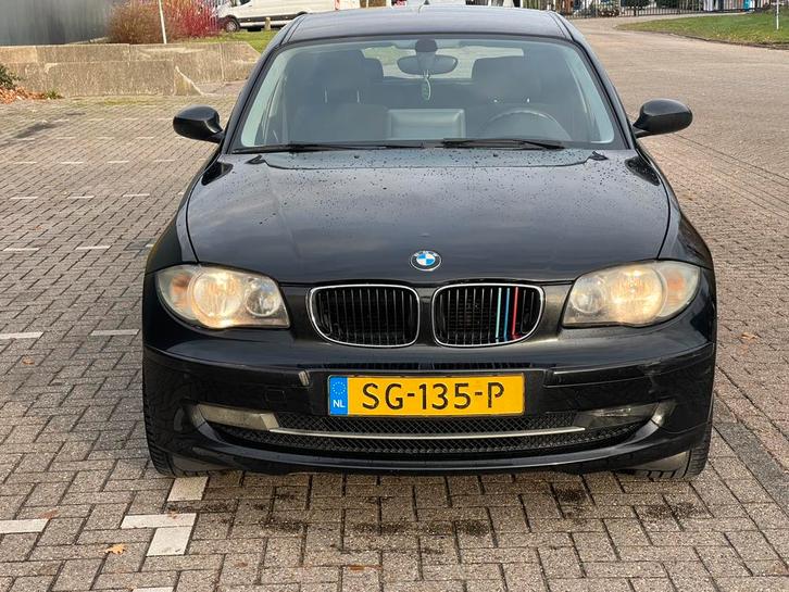 BMW 1-Serie 1.6 116I 5DR 2007 Zwart, Auto's, BMW, Bedrijf, 1-Serie, Benzine, B, Hatchback, Handgeschakeld, Geïmporteerd, Zwart