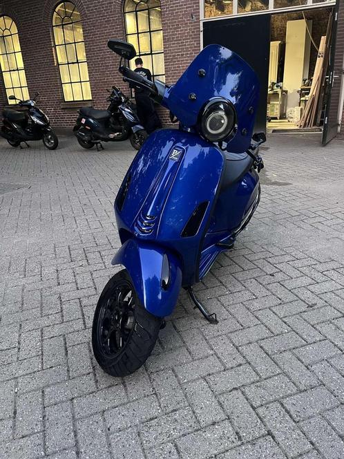 Vespa primevera 80cc 4t2v, Fietsen en Brommers, Scooters | Vespa, Zo goed als nieuw, Overige modellen, Maximaal 45 km/u, Benzine
