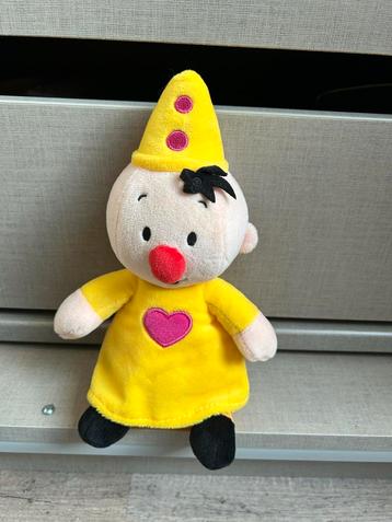 Lieve bumba met Gele Outfit beschikbaar voor biedingen