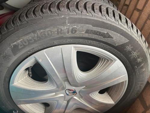 Winterbanden op stalenvelgen + wieldoppen captur 2015, Auto diversen, Autosport-onderdelen, Zo goed als nieuw, Ophalen
