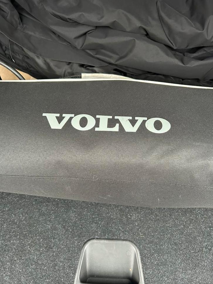 Te huur. Loopvlak sneeuwkettingen Volvo XC40, Auto diversen, Sneeuwkettingen, Zo goed als nieuw, Ophalen of Verzenden