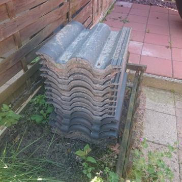 16 stuks gebruikte dakpannen GRATIS!  beschikbaar voor biedingen