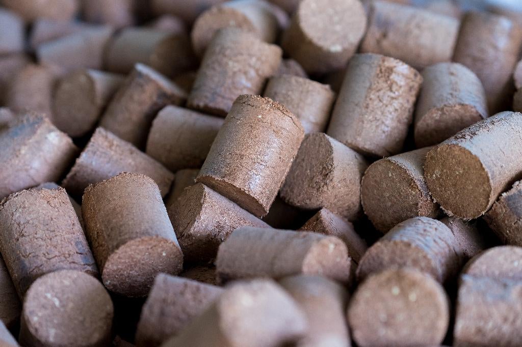 Houtbriketten gezocht? Wij hebben de beste!, Minder dan 3 m³, Ophalen of Verzenden, Overige houtsoorten, Blokken