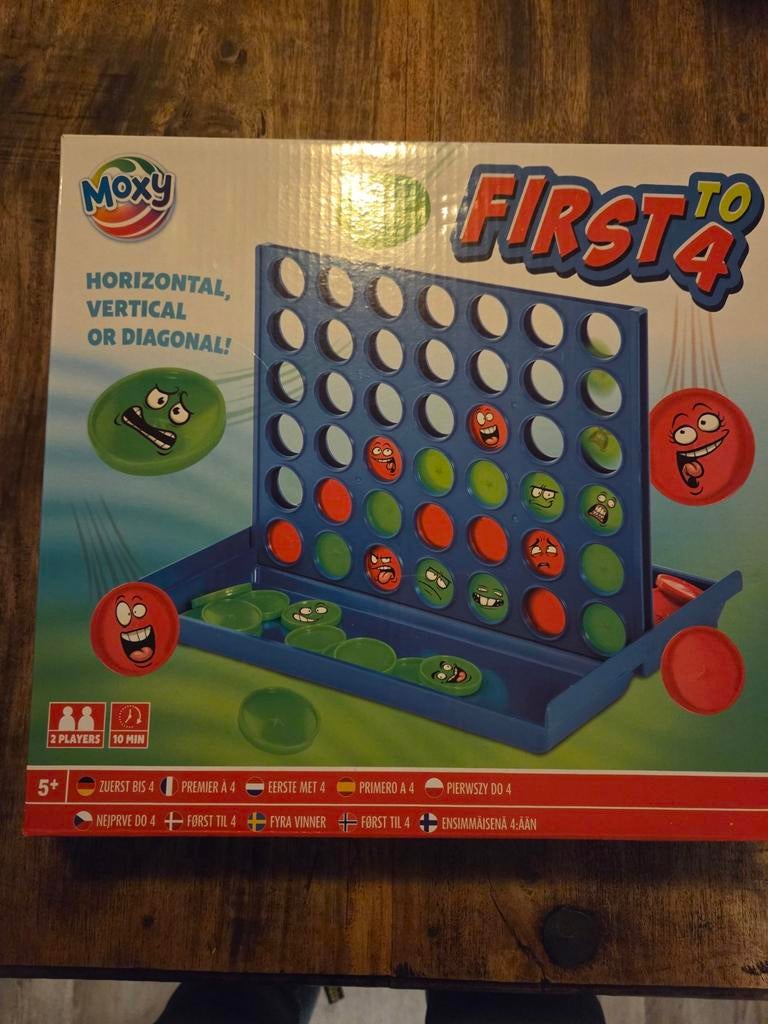 Moxy First to 4 - Leuk gezelschapsspel, Een of twee spelers, Moxy, Nieuw, Ophalen of Verzenden