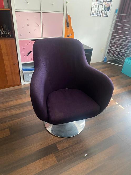 Mooie paarse stoel, Huis en Inrichting, Fauteuils, Gebruikt, Ophalen