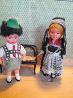 2 klederdracht popjes, Verzamelen, Poppen, Ophalen of Verzenden, Zo goed als nieuw, Pop