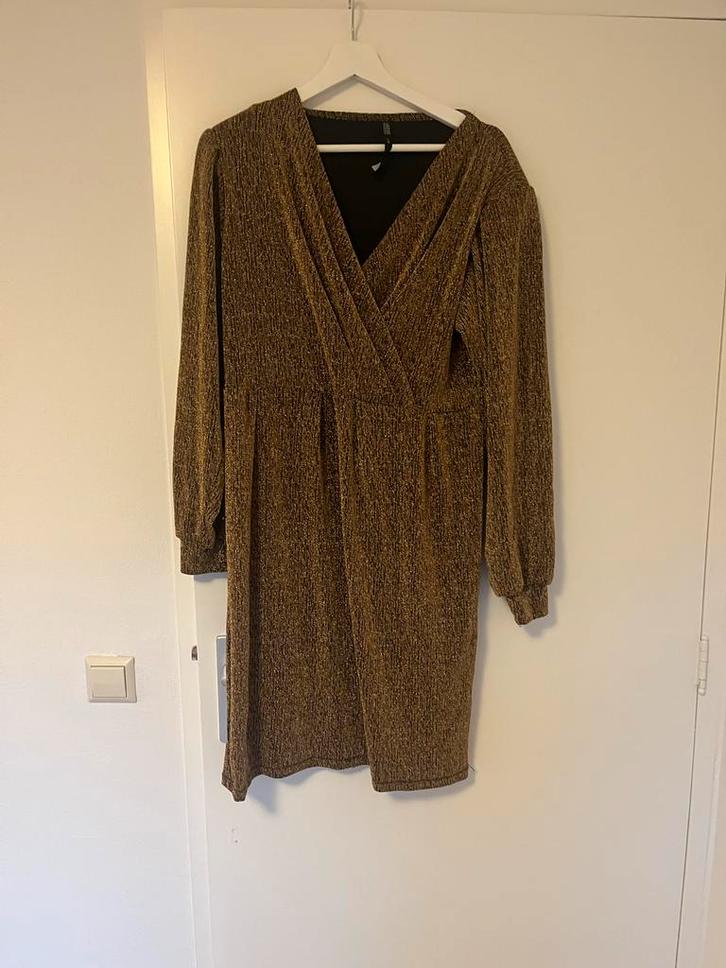 Super Mooie Gouden glitter jurk maat L, Kleding | Dames, Jurken, Zo goed als nieuw, Maat 38/40 (M), Overige kleuren, Boven de knie