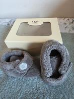 Ugg baby slofjes S, Ophalen of Verzenden, Zo goed als nieuw